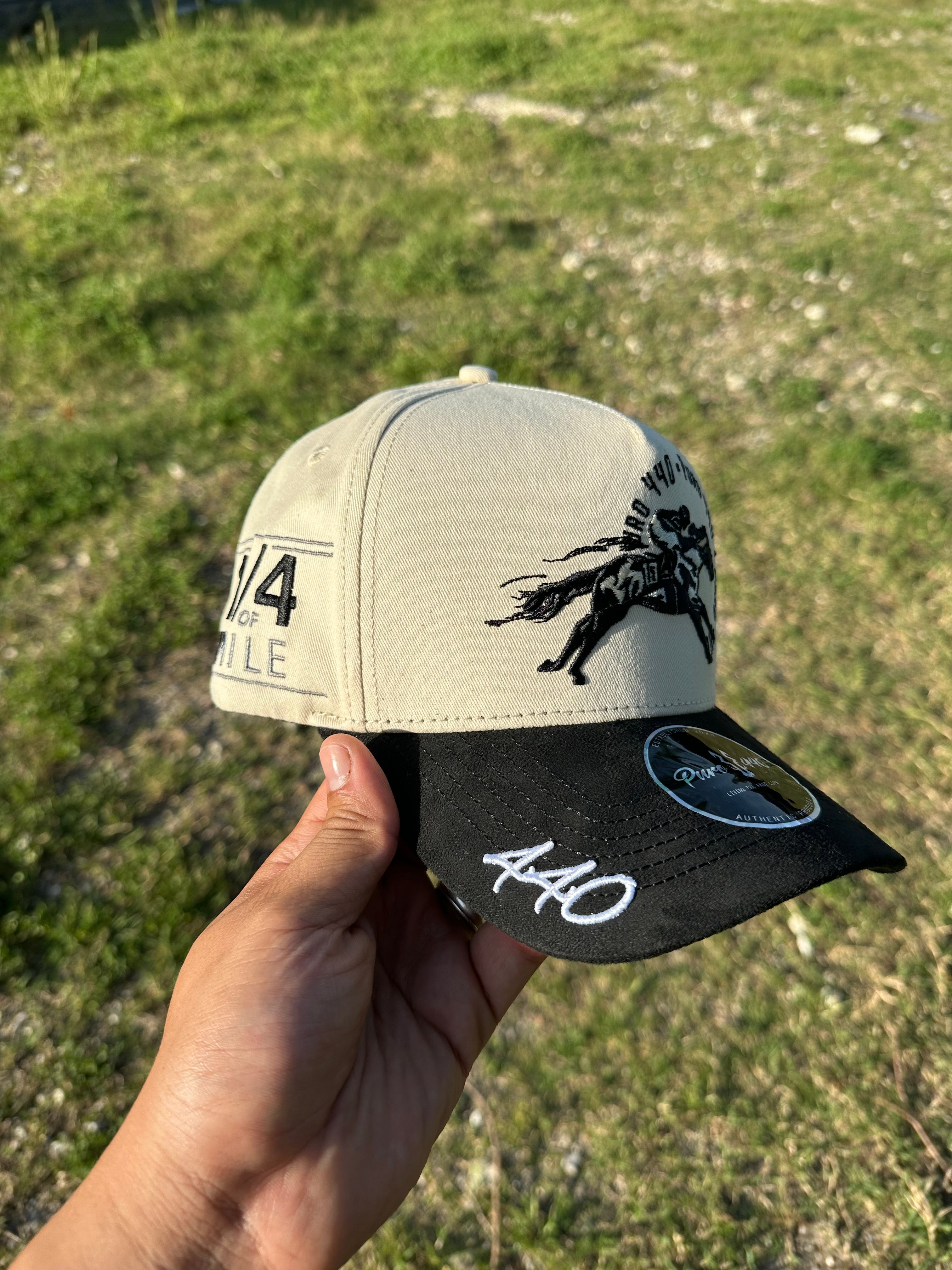 Caps